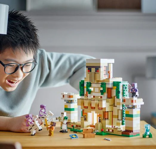 LEGO 21250 MINECRAFT  THE IRON GOLEM FORTRESS - Image 4