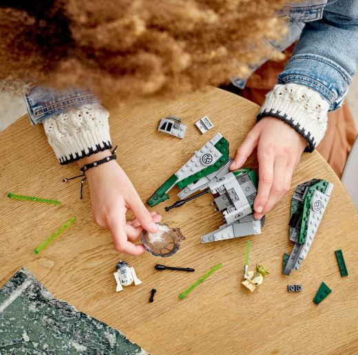 LEGO 75360 STAR WARS YODA'S JEDI STARFIGHTER - Image 4