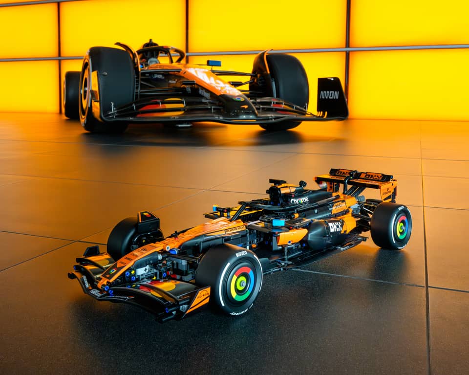LEGO TECHNIC 42228 - MCLAREN MCL39 F1 CAR - Image 11