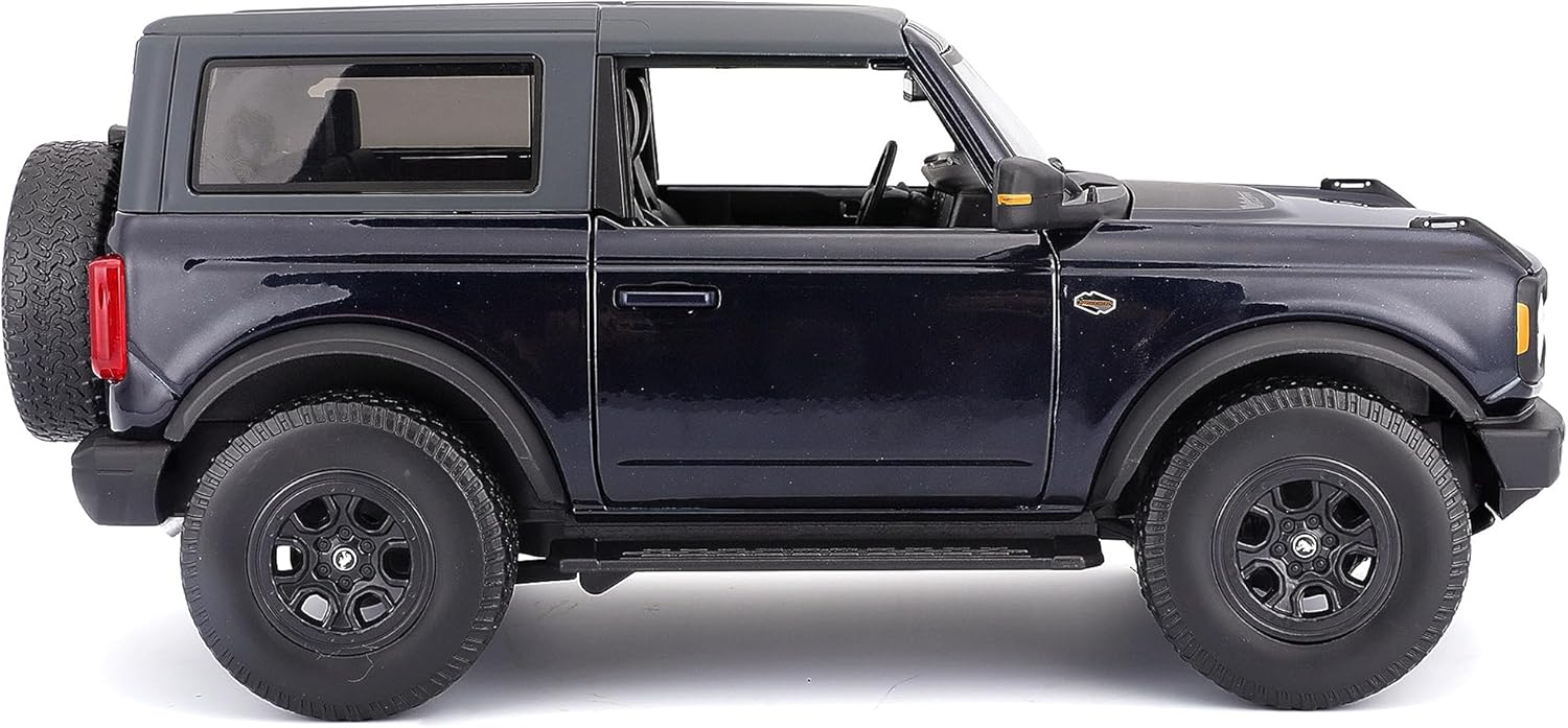 MAISTO SPECIAL EDITION 1:18 2021 FORD BRONCO WILDTRAK DARK BLUE - Image 3