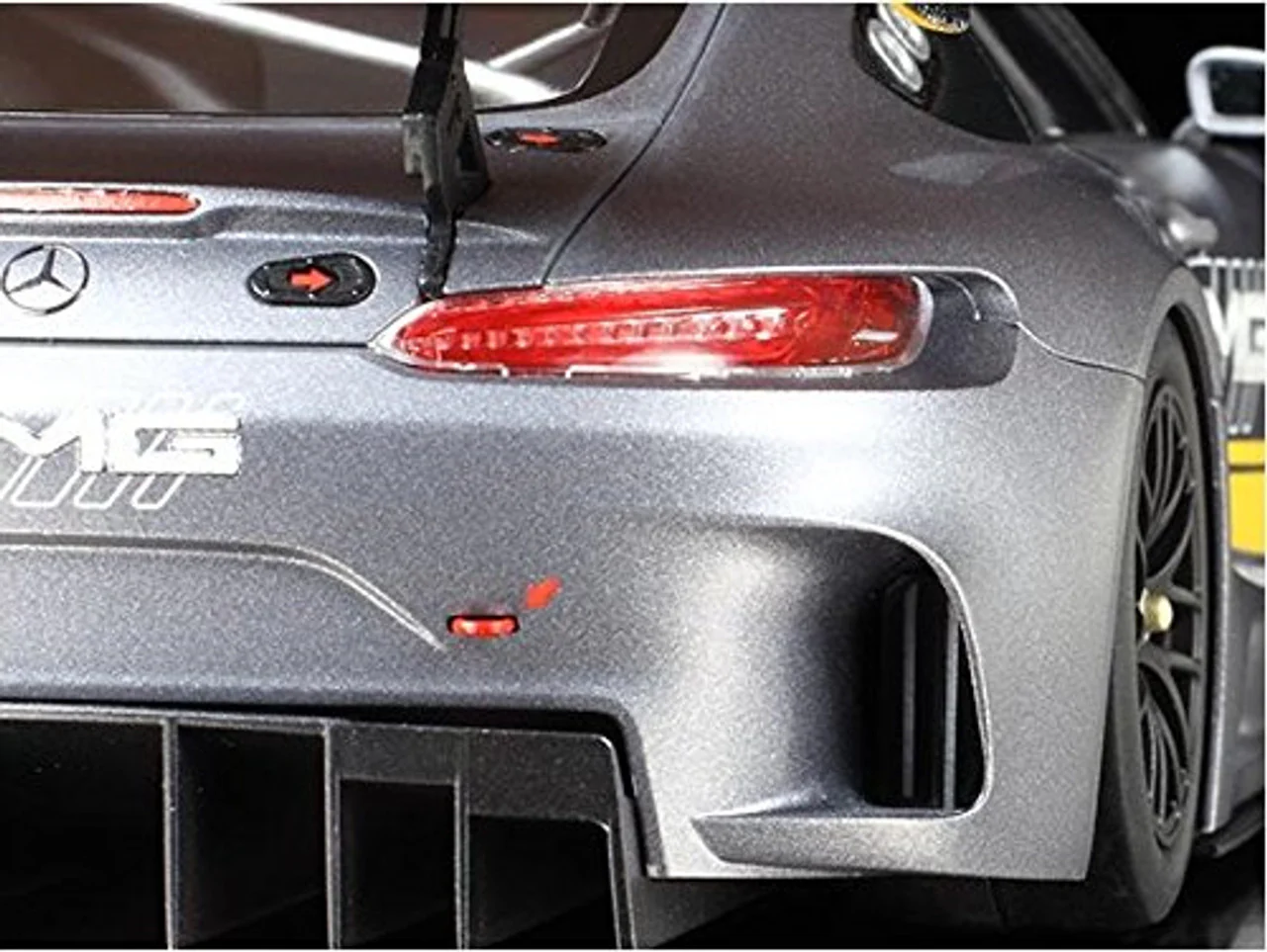 TAMIYA MERCEDES AMG GT3 1:24 - Image 5