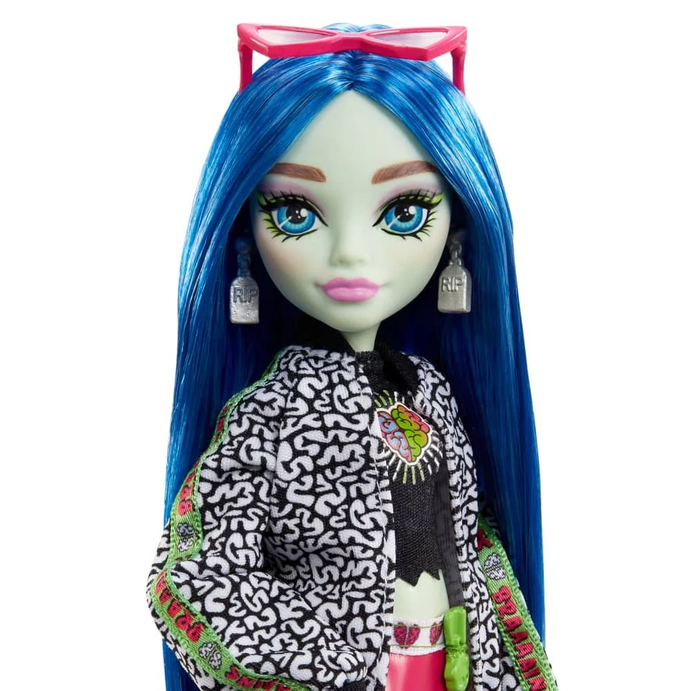 MONSTER HIGH DOLL GHOULIA YELPS WITH PET AND ACCESSORIES - Image 4