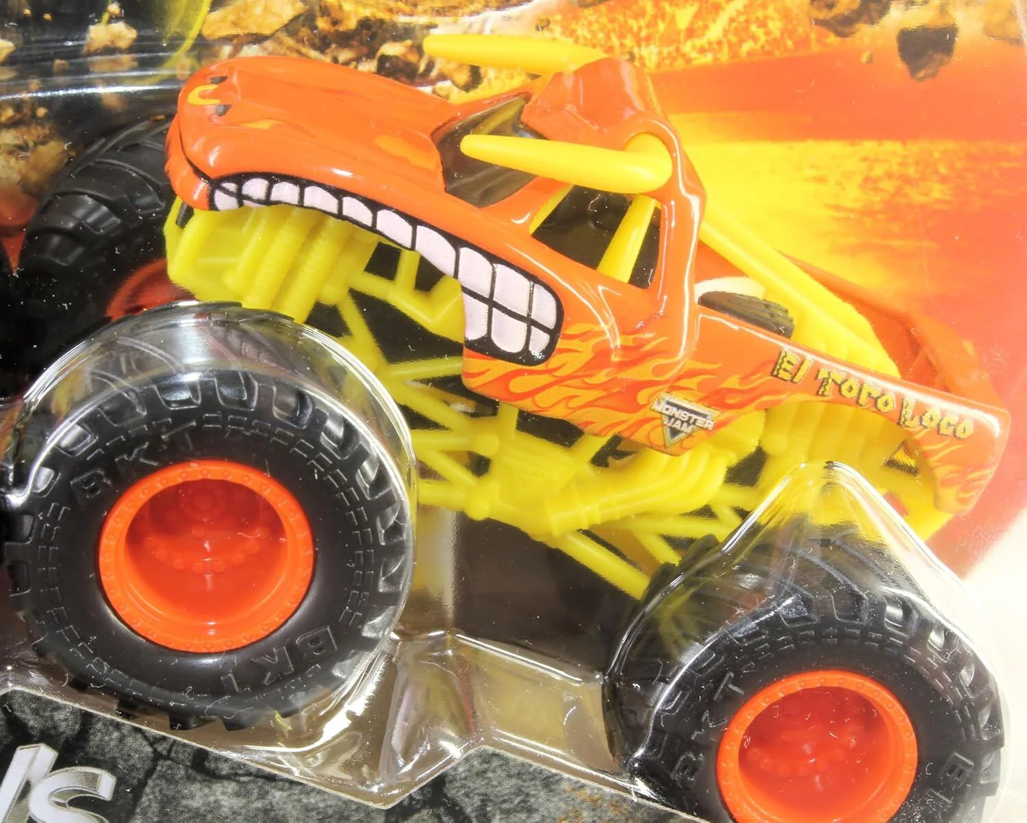 MONSTER JAM 1:64 DIECAST TRUCK 2 PACK - MAX-D XX AND EL TORO LOCO - Image 5