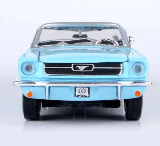 MOTORMAX 1:24 DIECAST MODEL - JAMES BOND 'THUNDERBALL' (1964) - 1964 FORD MUSTANG - Image 2