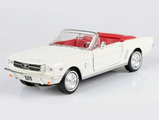 MOTORMAX 1:24 DIECAST MODEL - JAMES BOND 'GOLDFINGER' (1964) - 1964 FORD MUSTANG - Image 5