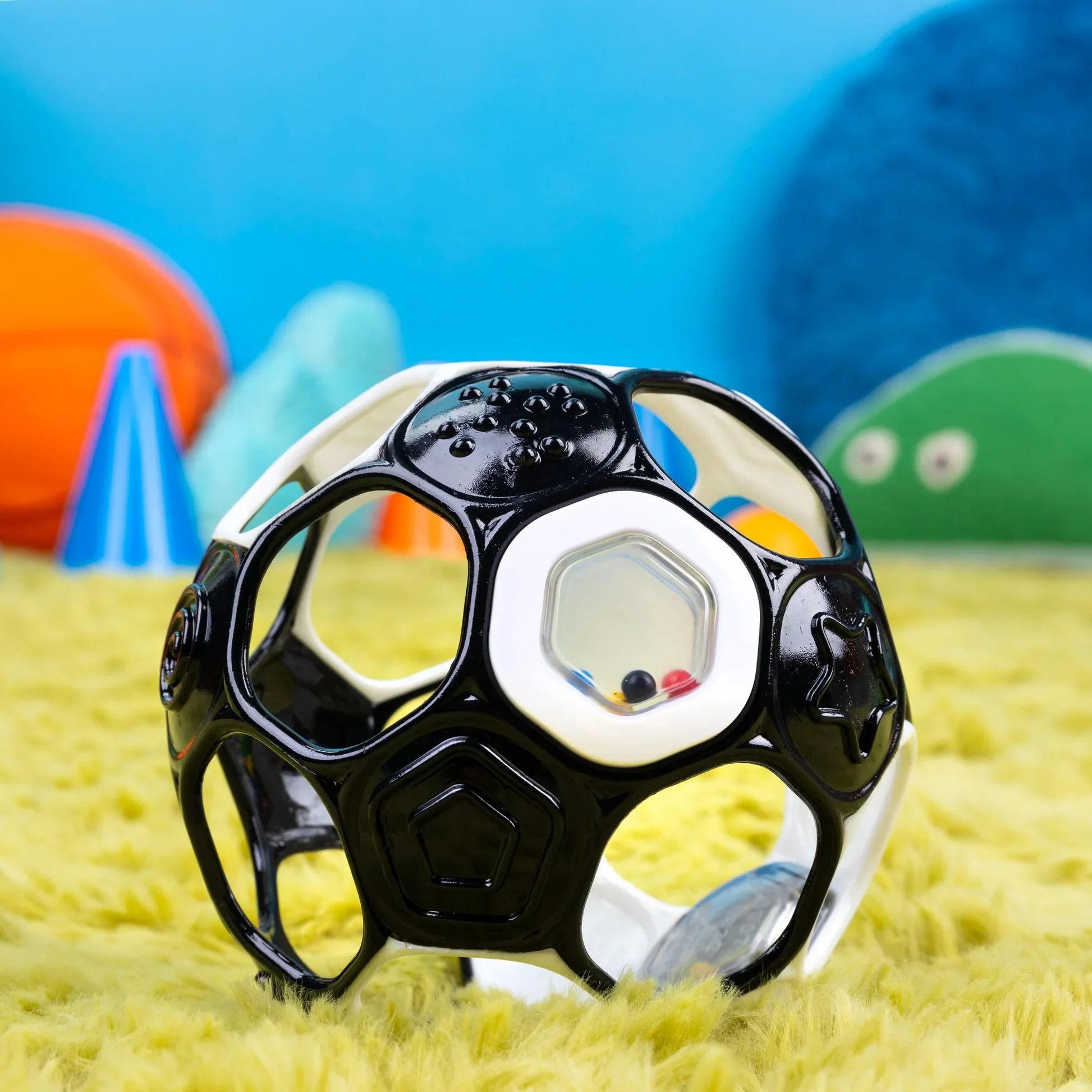 OBALL RATTLE SOCCER BALL BLACK & WHITE - Image 2