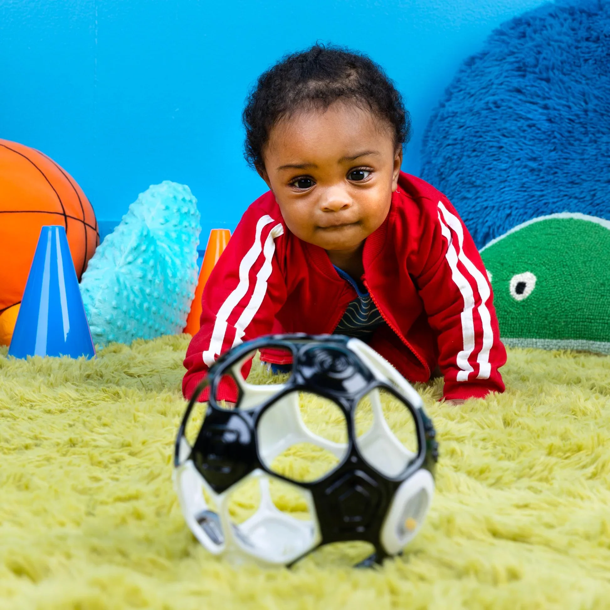 OBALL RATTLE SOCCER BALL BLACK & WHITE - Image 4