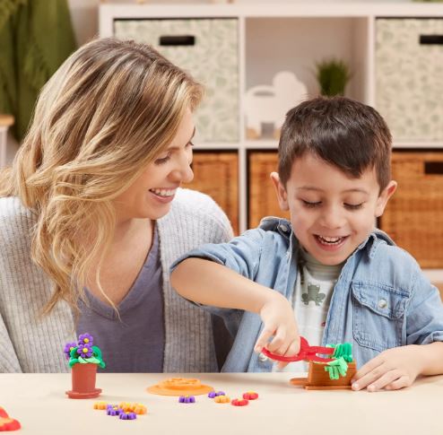 PLAY-DOH GROW YOUR GARDEN TOOLSET - Image 4