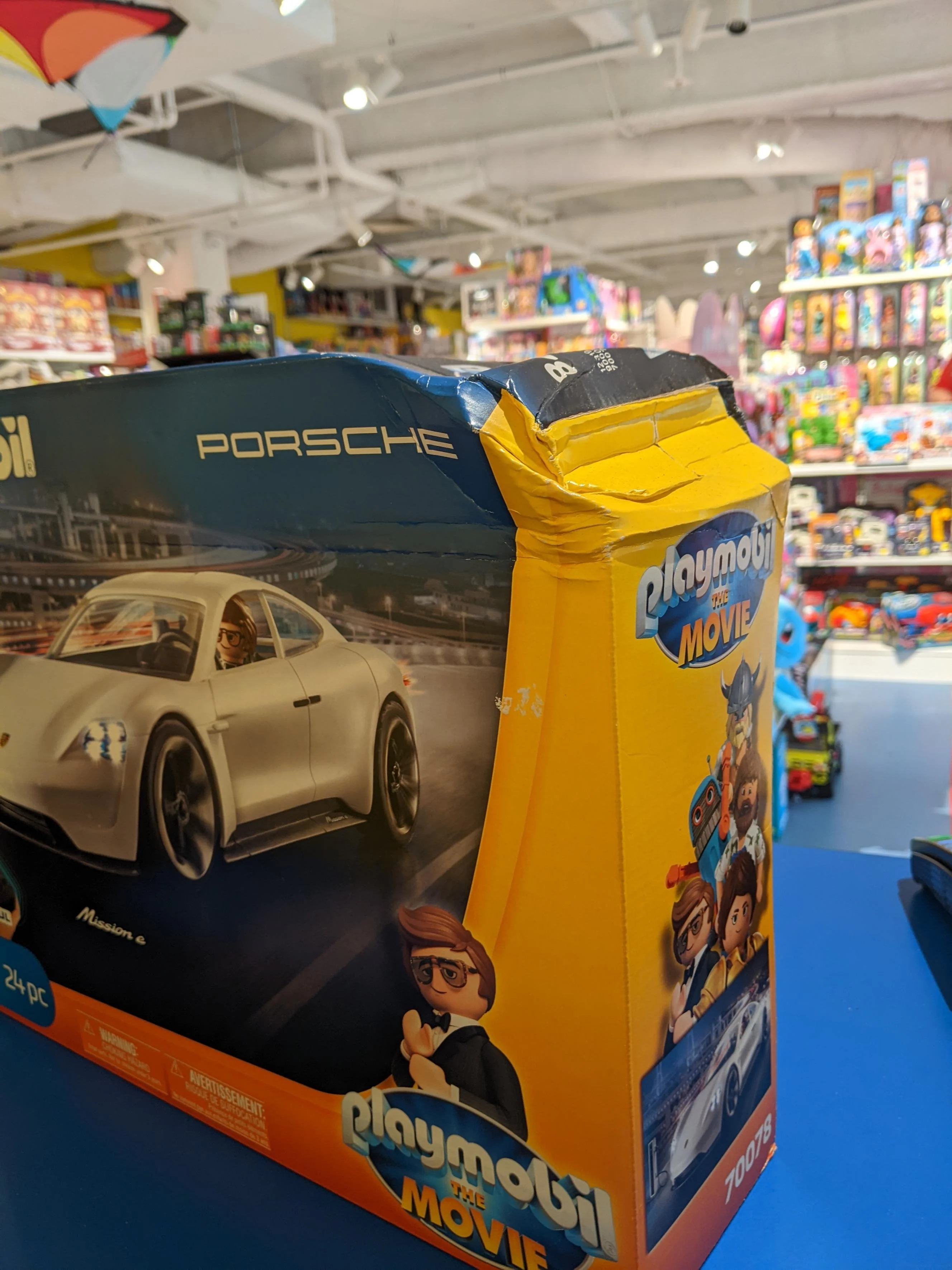 PLAYMOBIL - PLAYMOBIL THE MOVIE - REX DASHER WITH PORSCHE MISSION E RC MODUL - Image 3