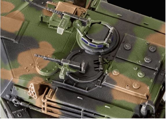 REVELL 1:72 US M1A1 AIM (SA)/M1A2 ABRAMS TANK KIT - Image 6
