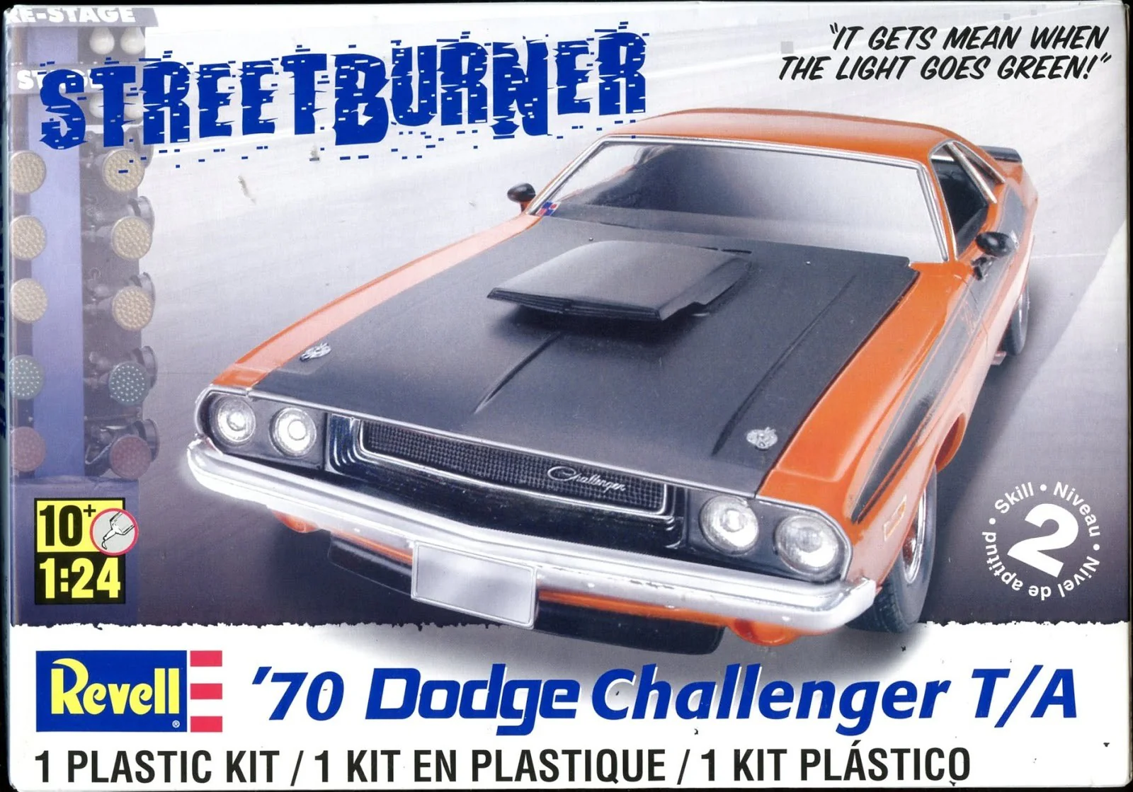 REVELL 70 DODGE CHALLENGER T/A 2 in 1