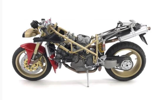 TAMIYA 1:12 DUCATI 916 MODEL KIT - Image 4