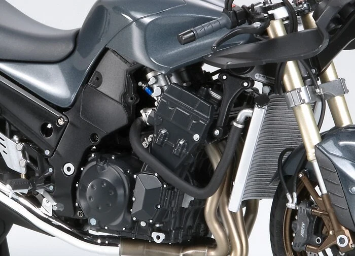 TAMIYA 1/12 KAWASAKI ZZR1400 MODEL KIT - Image 4