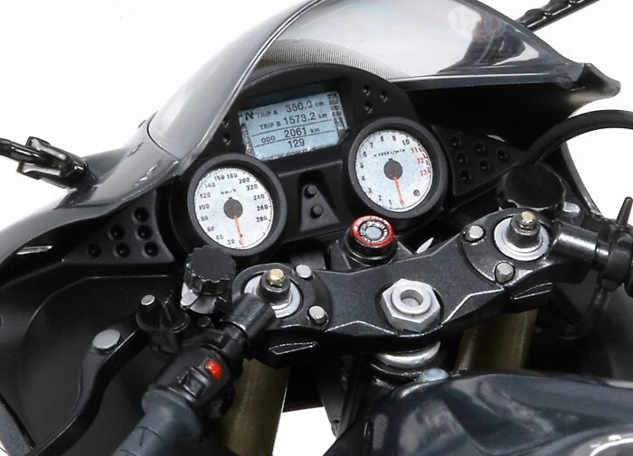 TAMIYA 1/12 KAWASAKI ZZR1400 MODEL KIT - Image 6