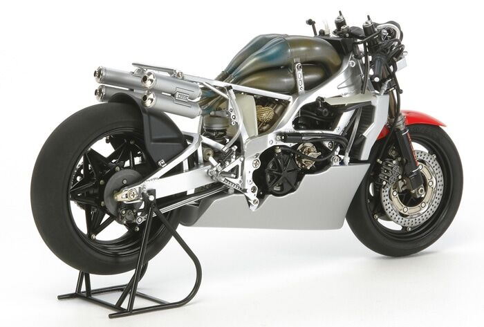 TAMIYA 1/12 SCALE HONDA NSR500 84 - Image 4