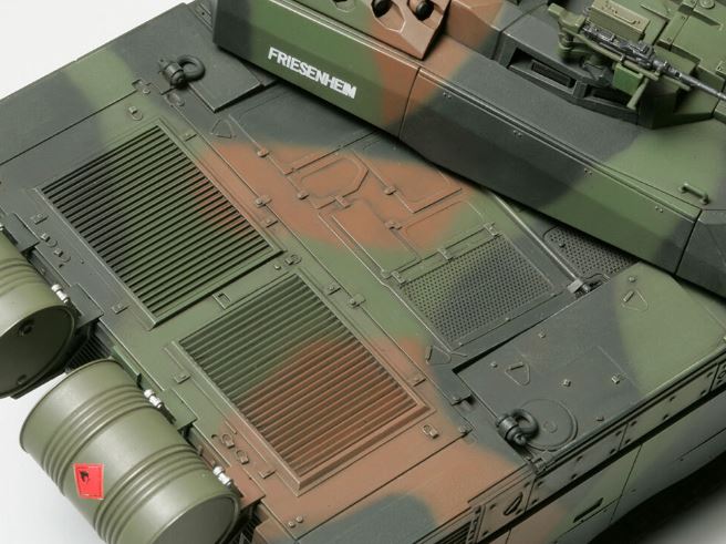 TAMIYA 1/35 FRENCH BATTLE TANK LECLERC SERIES 2 - Image 5