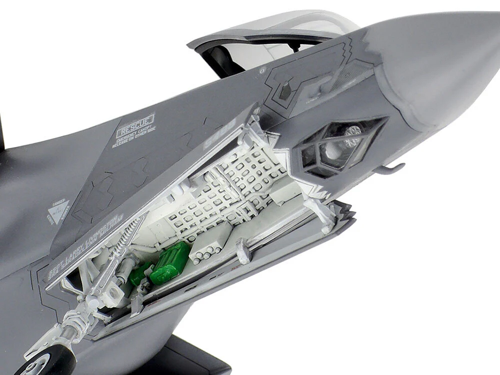 TAMIYA 1/72 F-35A LIGHTNING II - Image 5