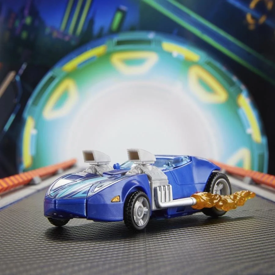 TRANSFORMERS COLLAB HOT WHEELS 5" ACTION FIGURE - TWIN MILL - Image 2