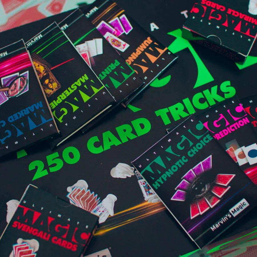 ULTIMATE MAGIC 250 CARD TRICKS - Image 3