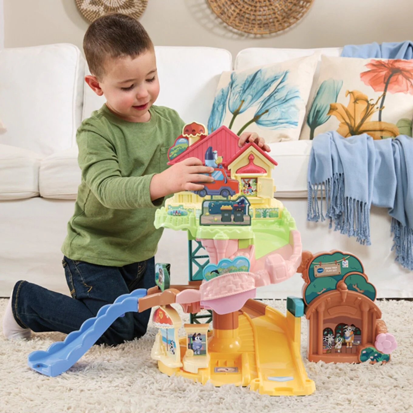 VTECH TOOT TOOT DRIVERS - BLUEY ROAD TRIP PLAYSET - Image 2